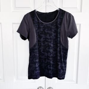 Lululemon Run For Days Short Sleeve in Black